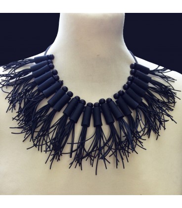 Boho fringed necklace black